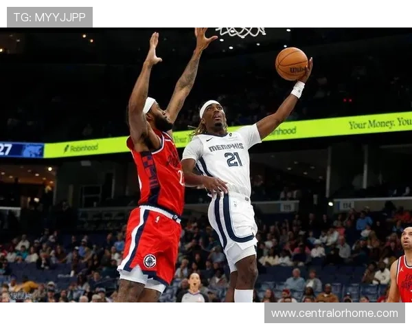 伦纳德23中13砍31分 伤退后创队史新纪录